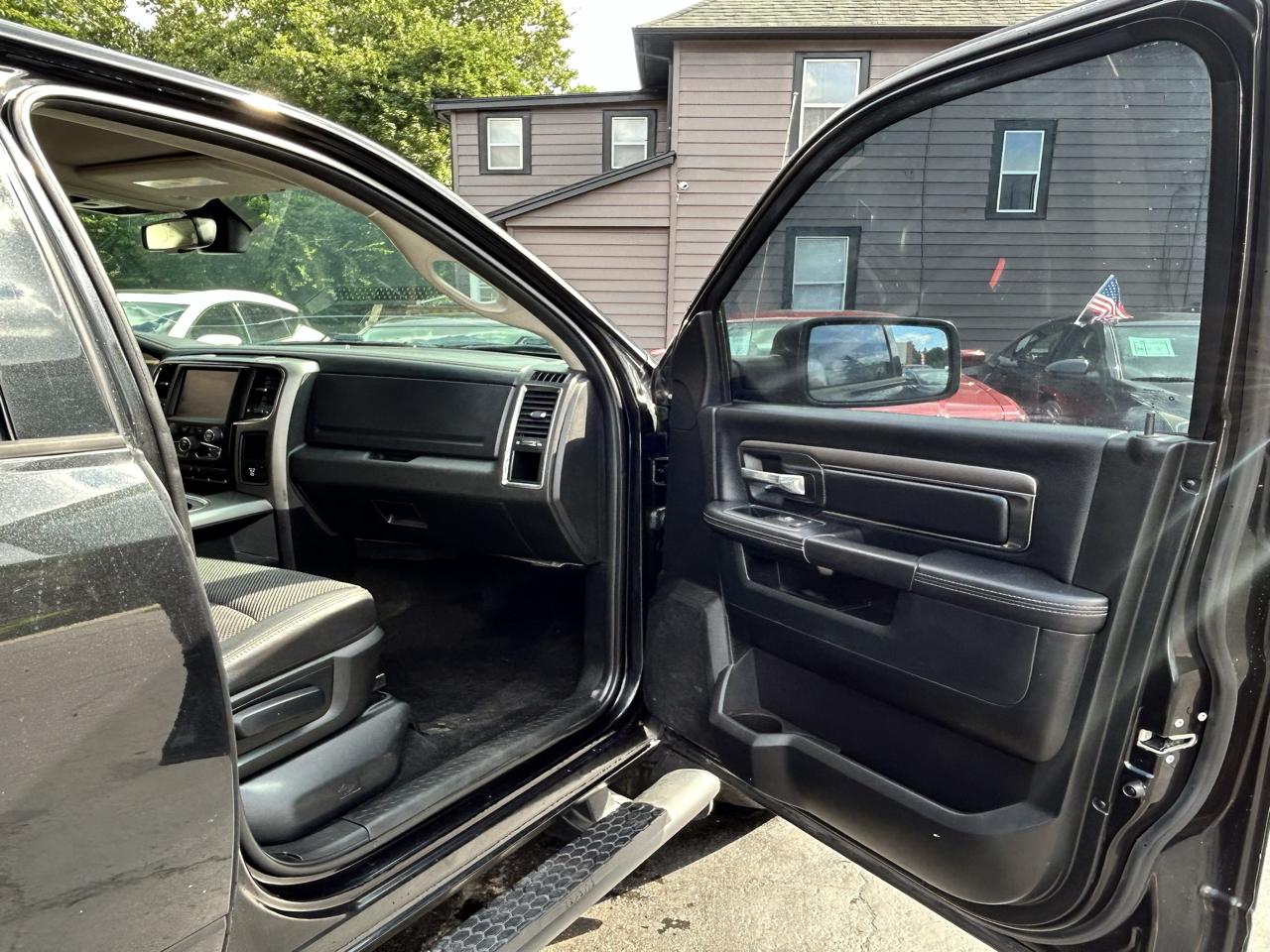 RAM 1500 Sport Crew Cab 4WD 2016