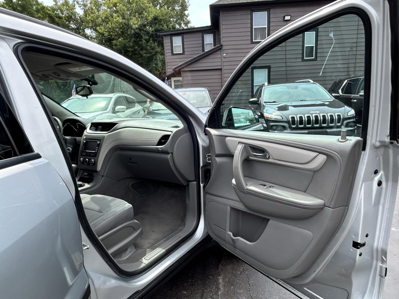 Chevrolet Traverse LS AWD w/PDC 2014