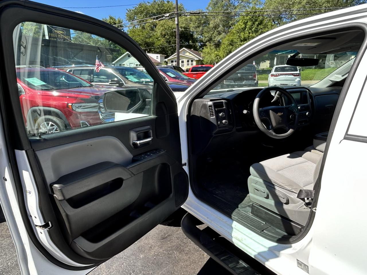 Chevrolet Silverado 1500 Custom Double Cab 4WD 2018