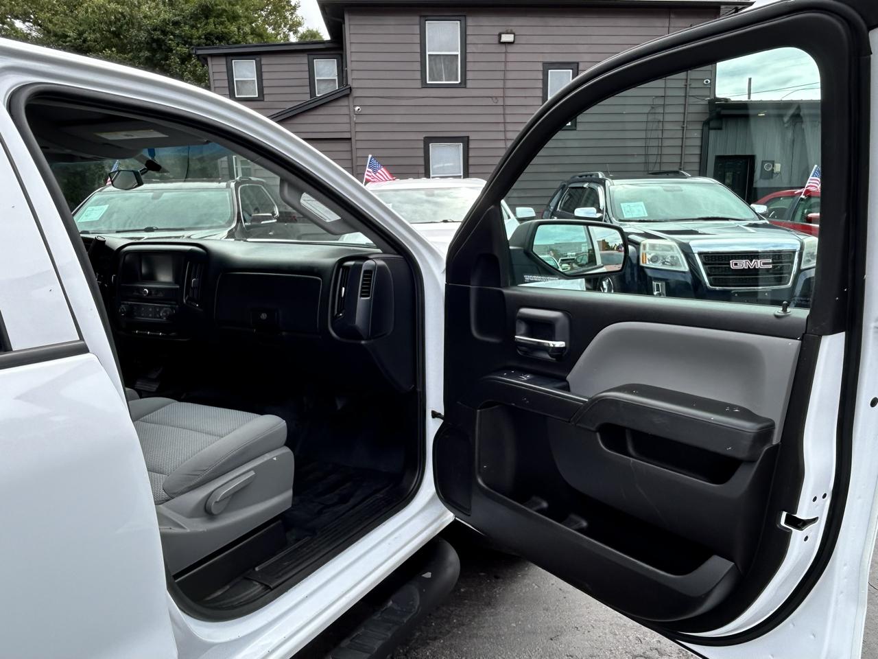 Chevrolet Silverado 1500 Custom Double Cab 4WD 2018