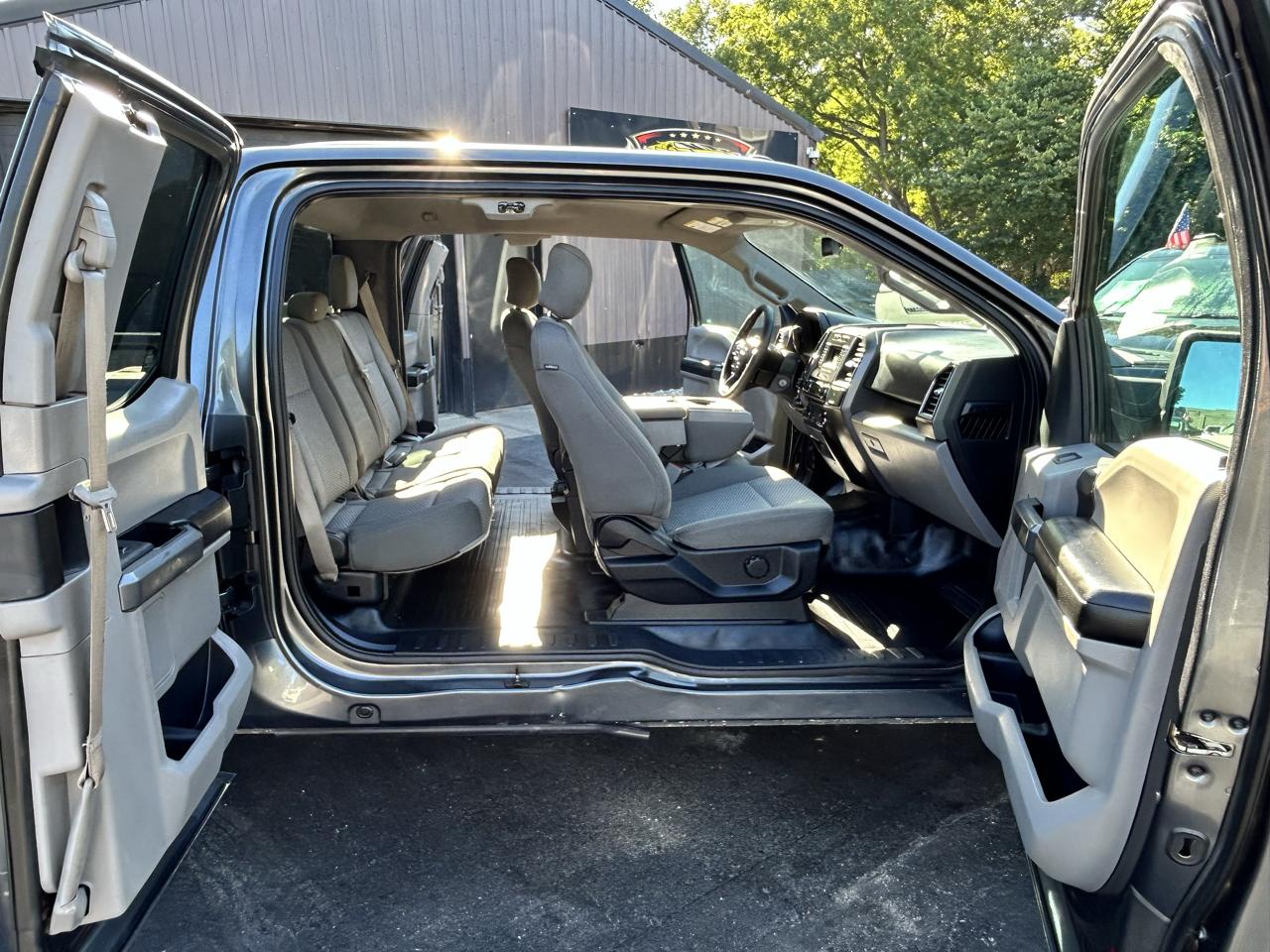Ford F-150 XLT SuperCrew 4WD 2017