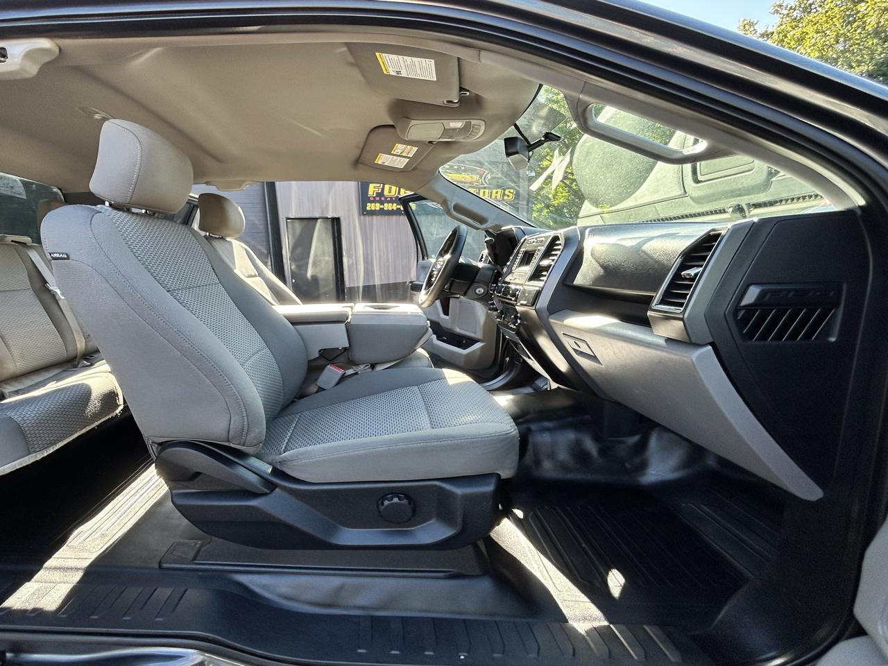 Ford F-150 XLT SuperCrew 4WD 2017