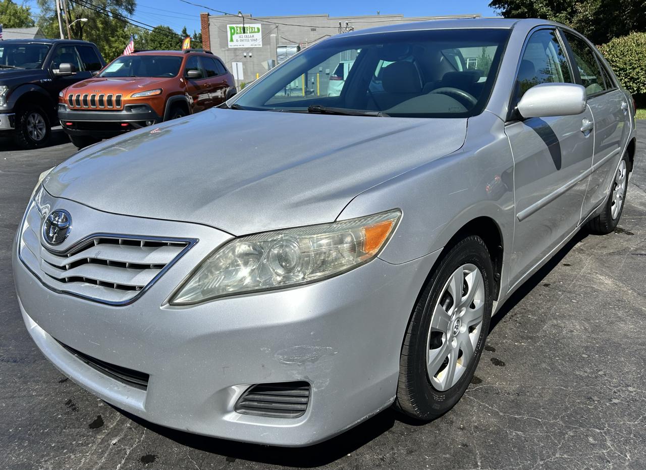 Toyota Camry SE 6-Spd AT 2010