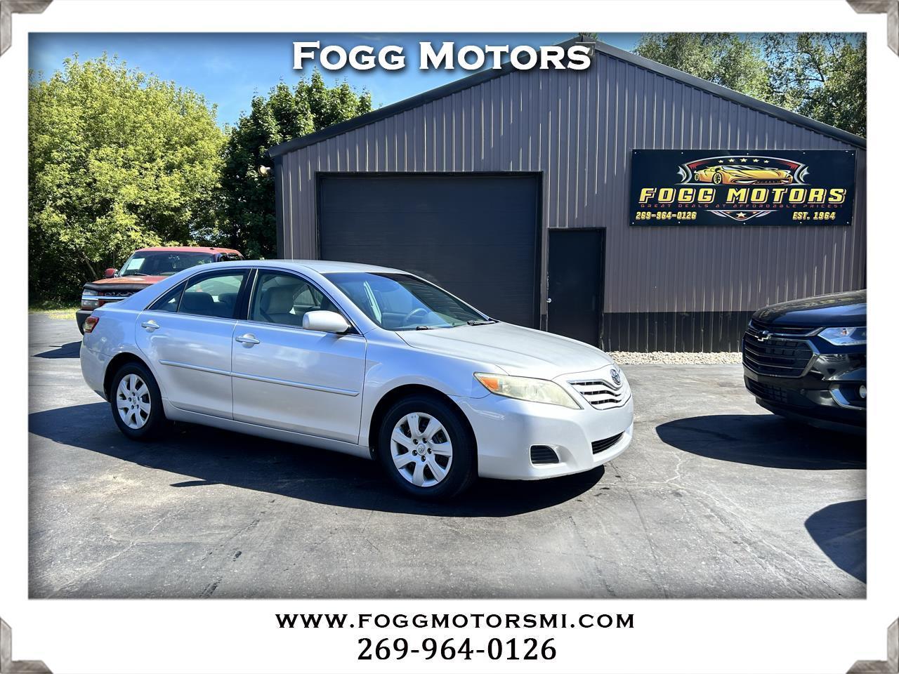 Toyota Camry SE 6-Spd AT 2010
