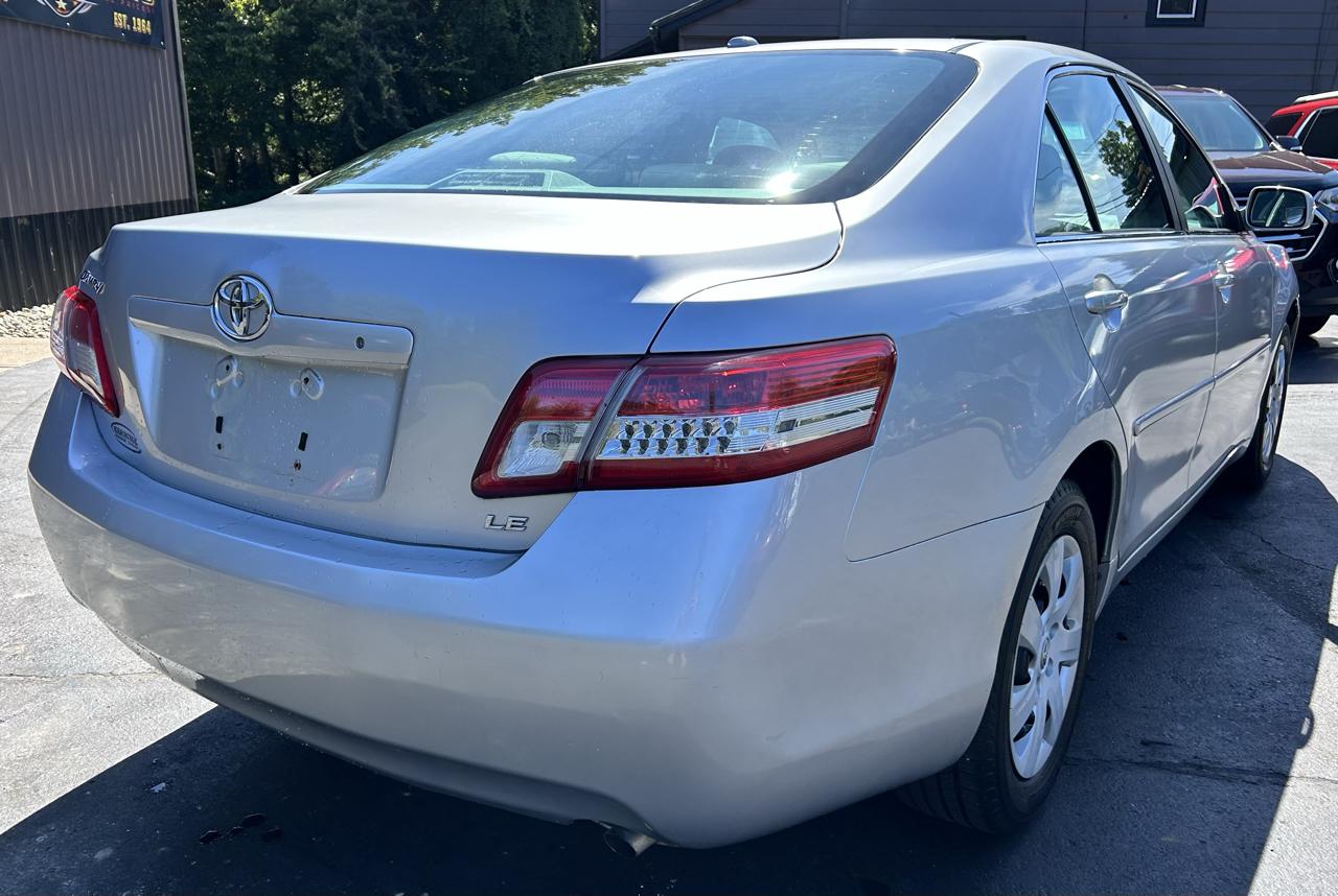 Toyota Camry SE 6-Spd AT 2010