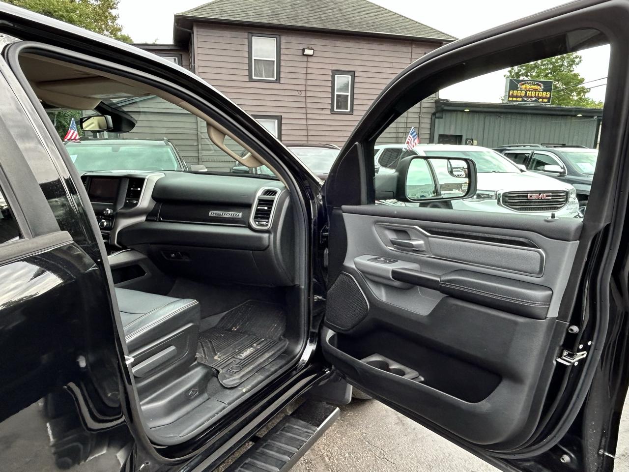RAM 1500 Big Horn Crew Cab SWB 4WD 2019