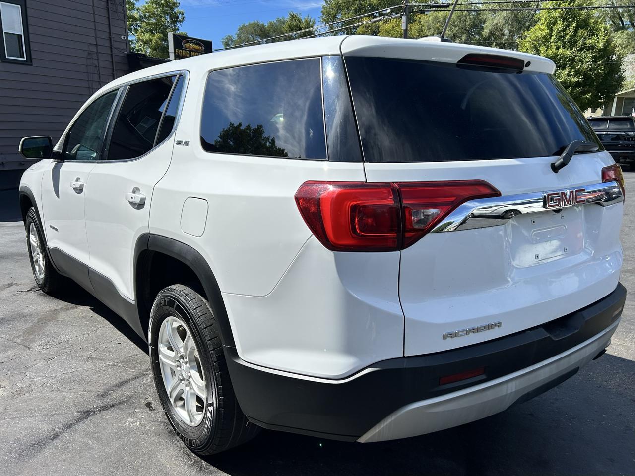GMC Acadia SLE-1 FWD 2017