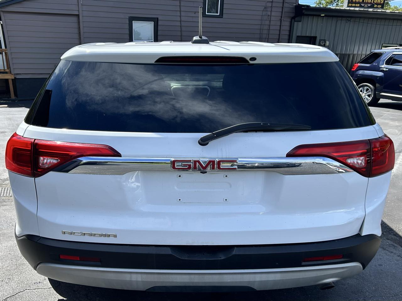 GMC Acadia SLE-1 FWD 2017