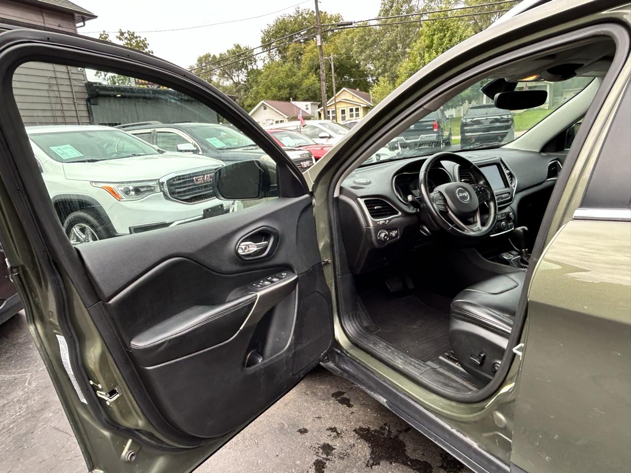 Jeep Cherokee Latitude Plus FWD 2019