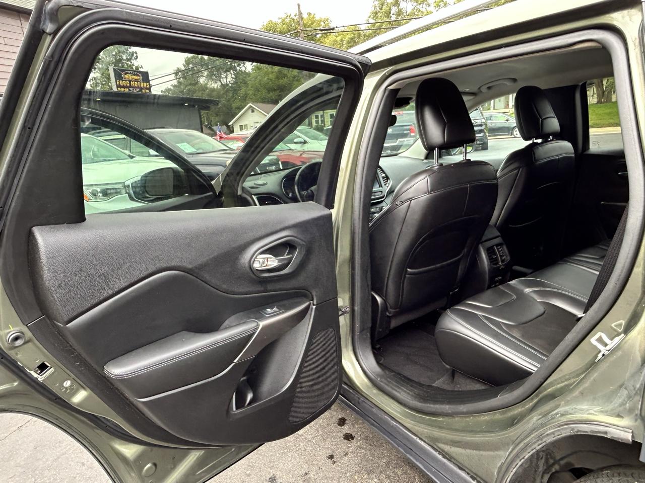 Jeep Cherokee Latitude Plus FWD 2019