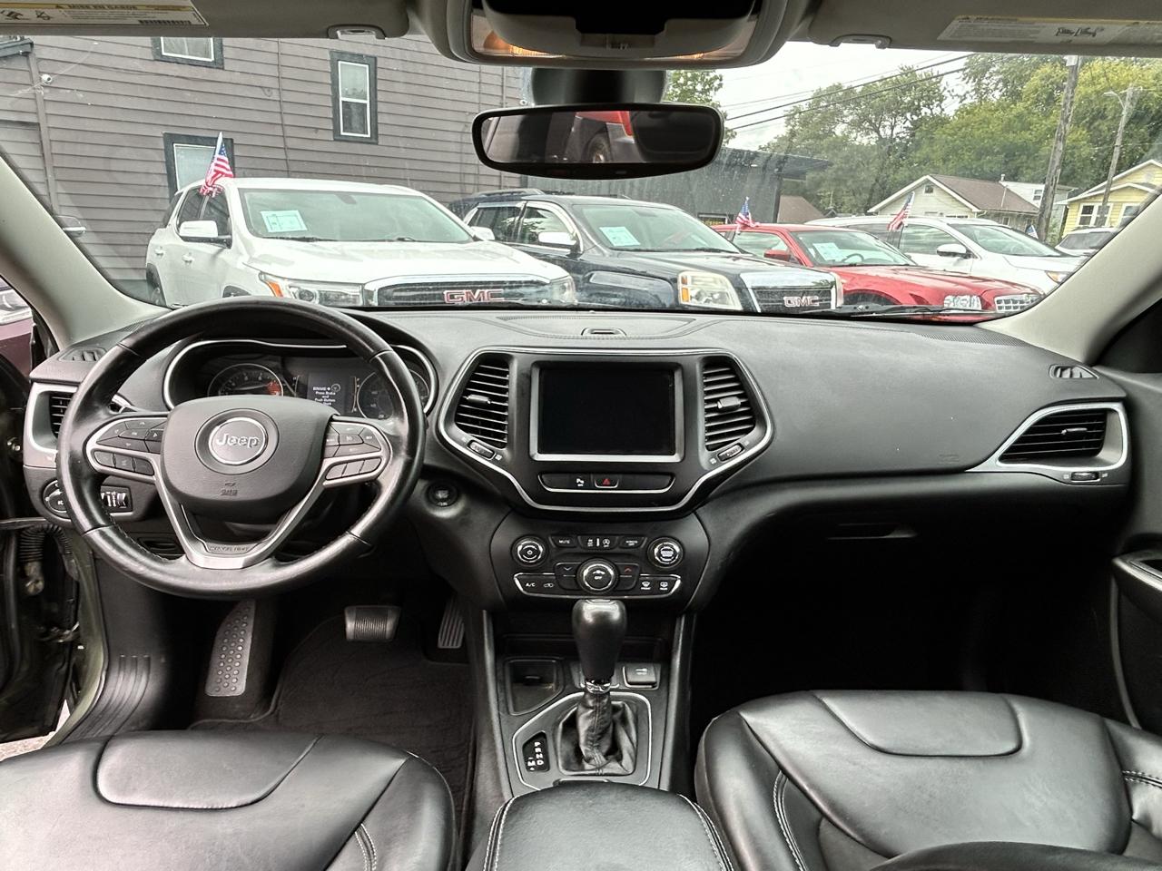 Jeep Cherokee Latitude Plus FWD 2019