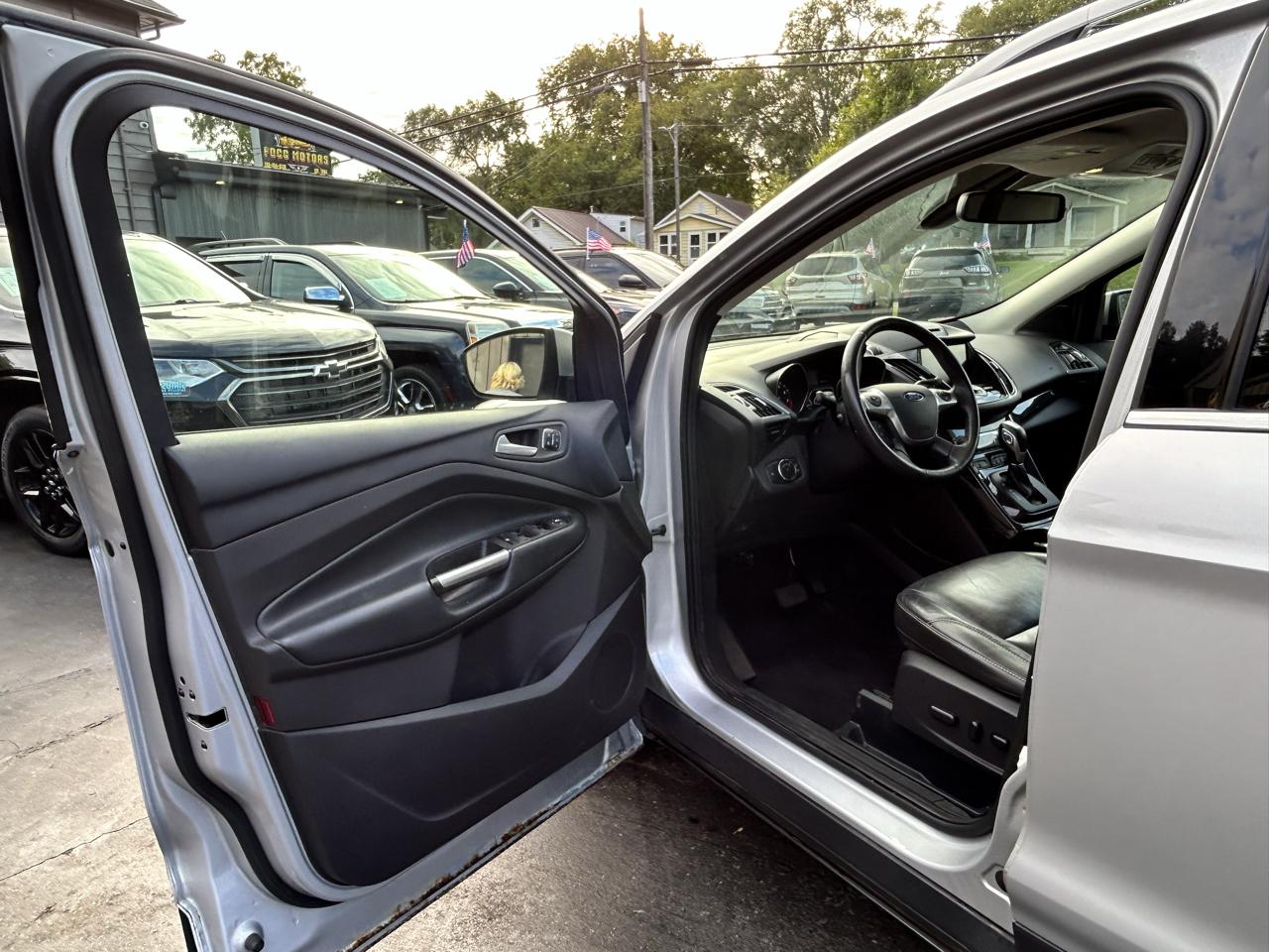 Ford Escape Titanium 4WD 2015