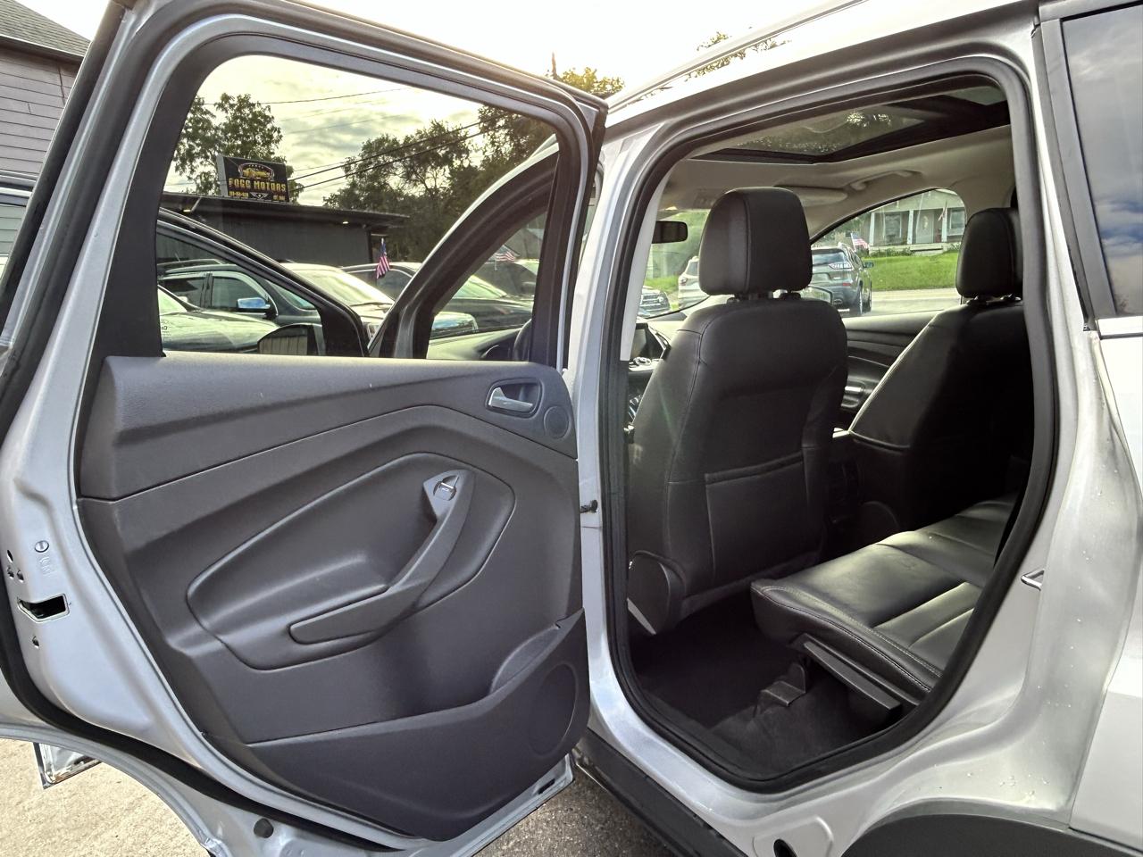 Ford Escape Titanium 4WD 2015