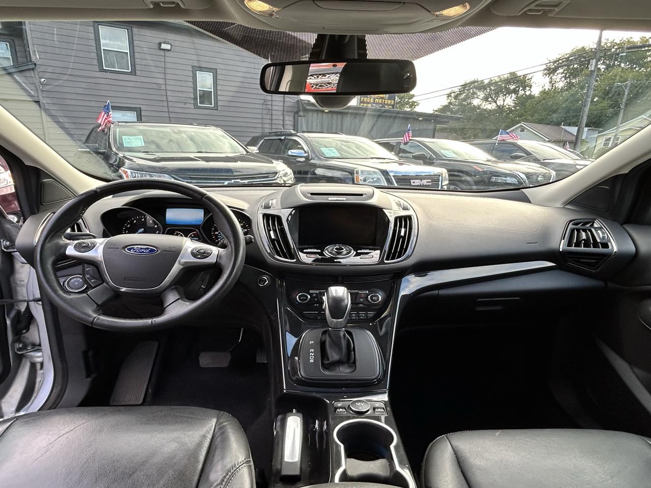 Ford Escape Titanium 4WD 2015
