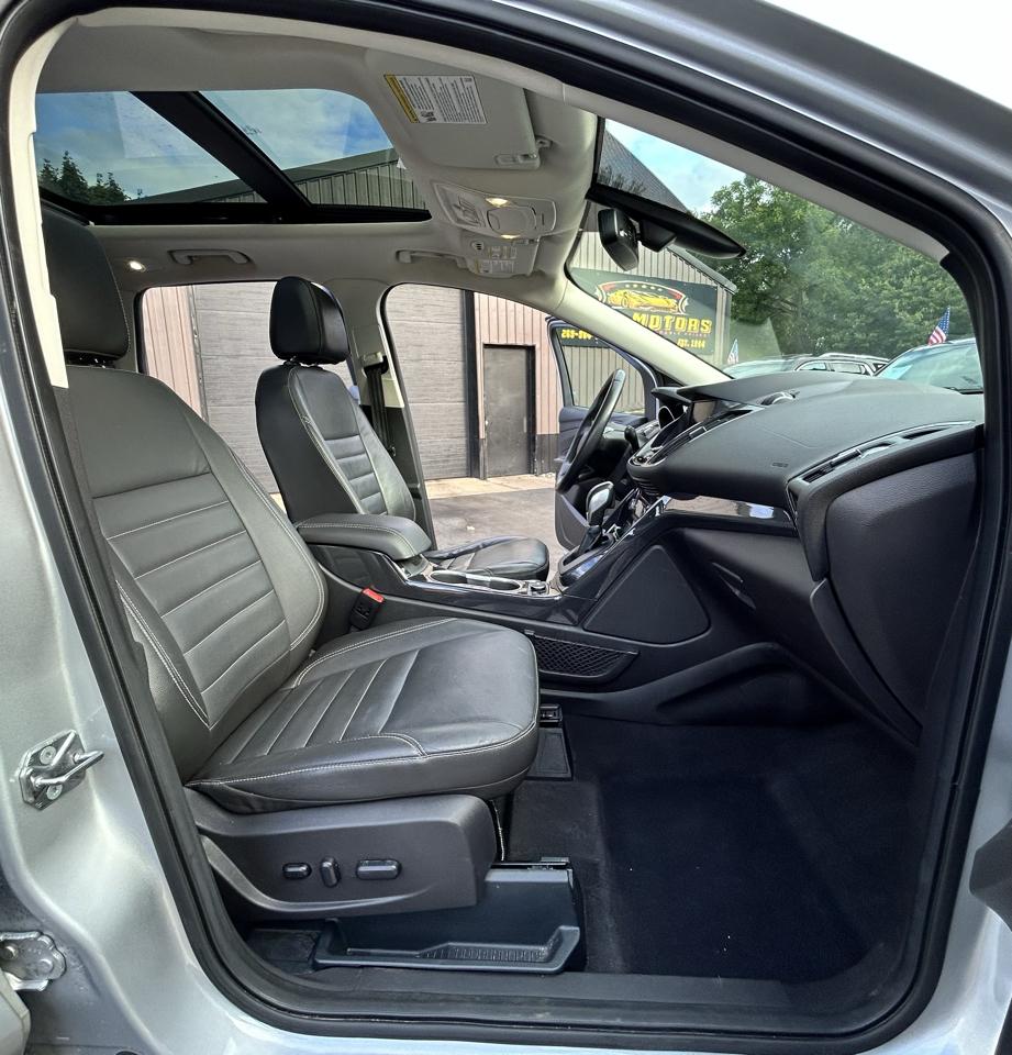 Ford Escape Titanium 4WD 2015