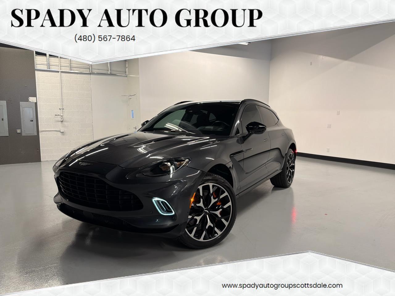 2021 Aston Martin DBX