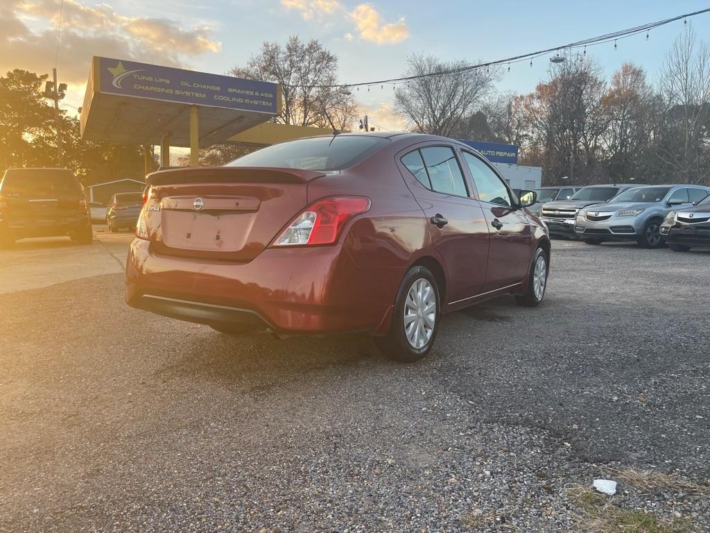 Nissan Versa 1.6 S 5M 2018