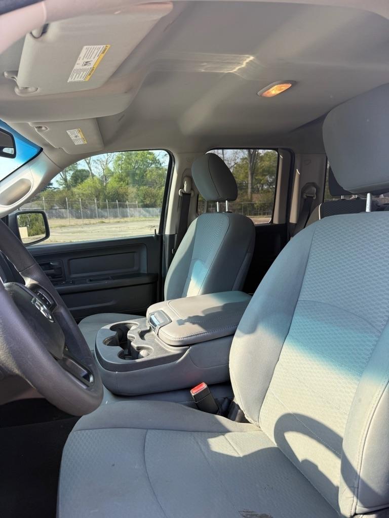 RAM 1500 Tradesman Quad Cab 4WD 2018
