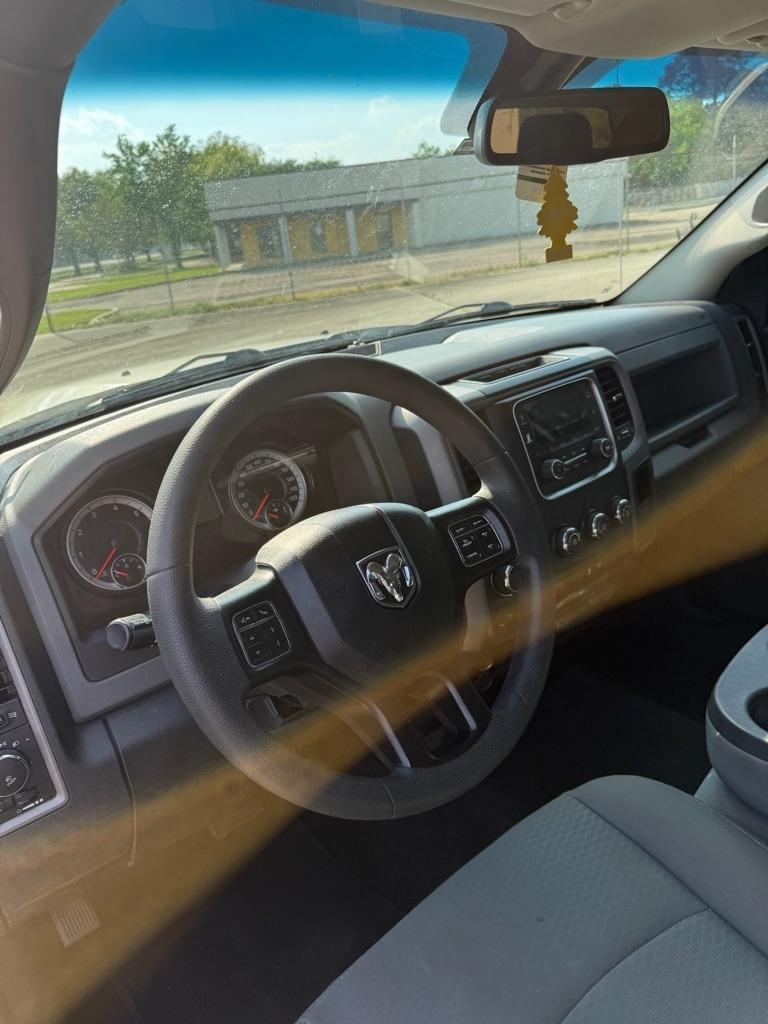RAM 1500 Tradesman Quad Cab 4WD 2018