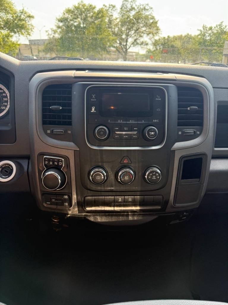 RAM 1500 Tradesman Quad Cab 4WD 2018
