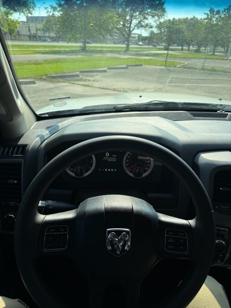 RAM 1500 Tradesman Quad Cab 4WD 2018