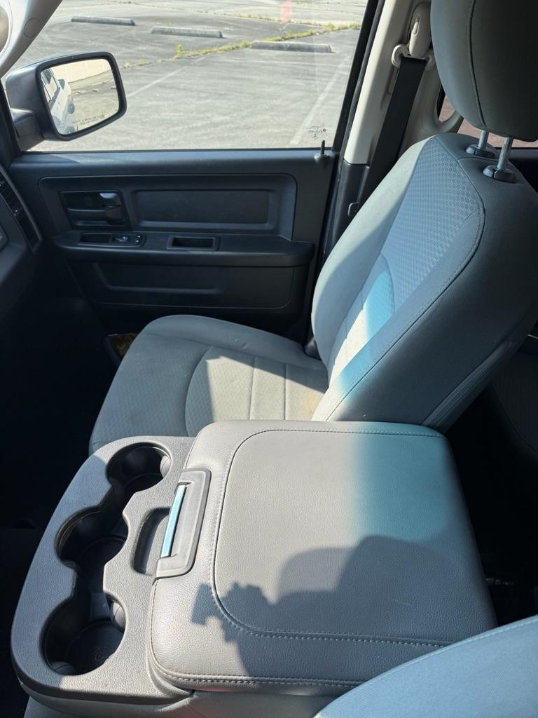 RAM 1500 Tradesman Quad Cab 4WD 2018
