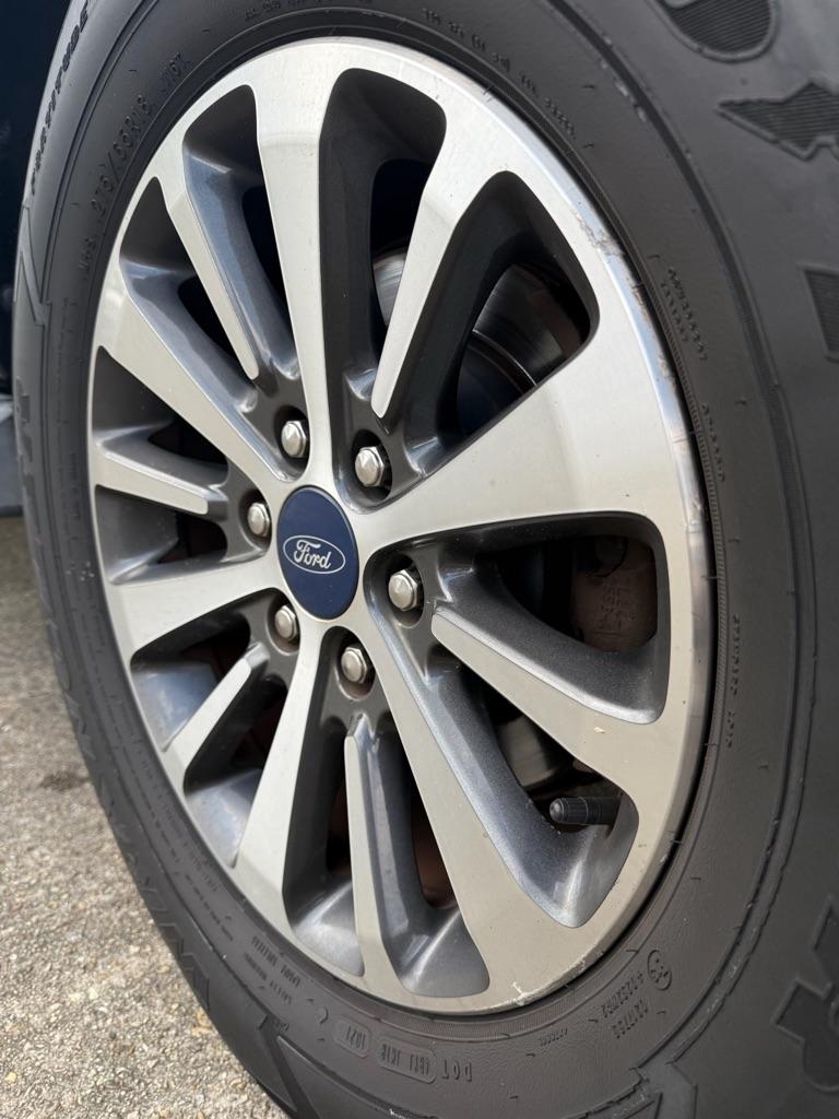 Ford Expedition EL XLT 4WD 2015