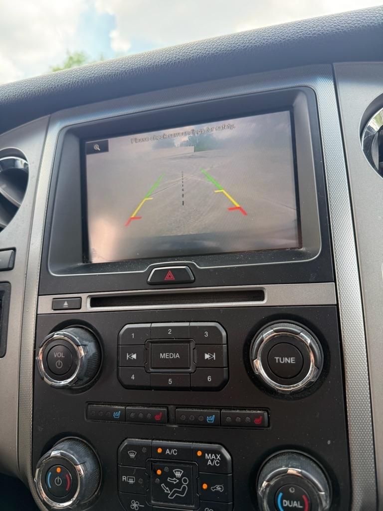 Ford Expedition EL XLT 4WD 2015