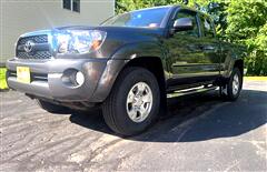 2011 Toyota Tacoma  2011 Toyota Tacoma