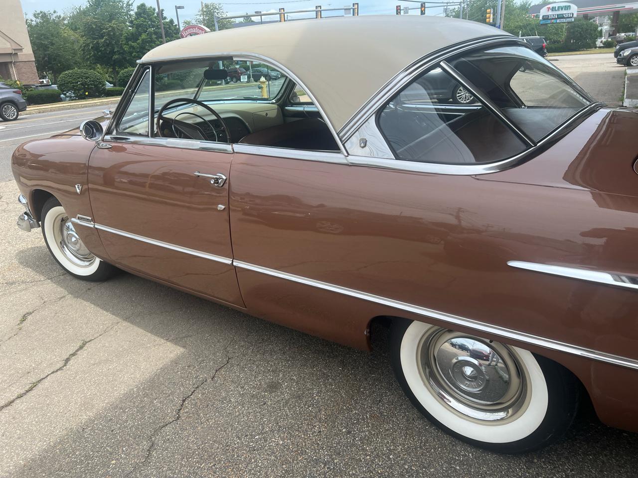 Ford Crown Victoria Wagon LX 1951