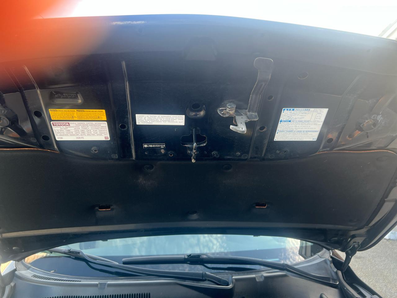 Toyota RAV4 Base V6 4WD 2012