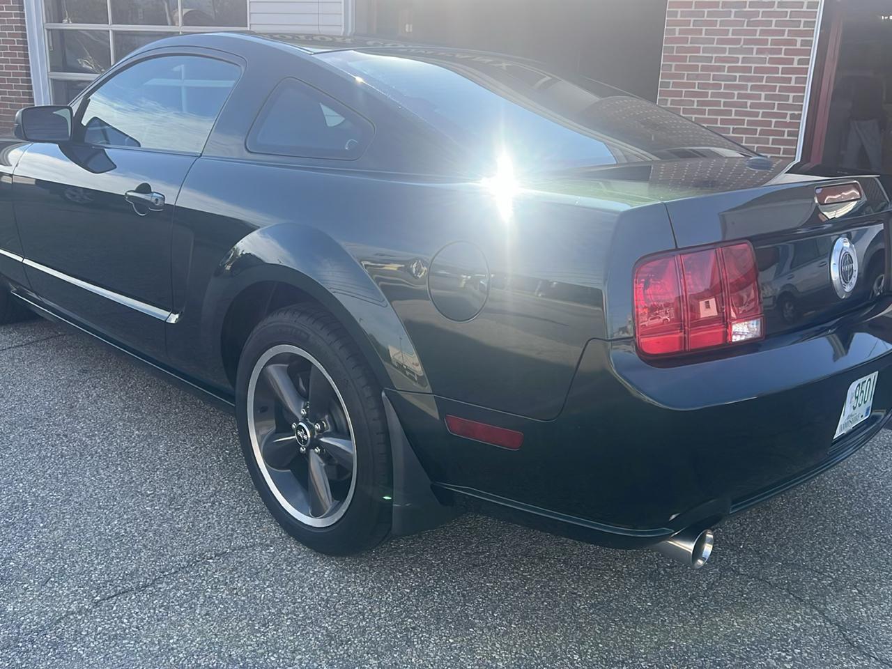 Ford Mustang GT Deluxe Coupe 2008