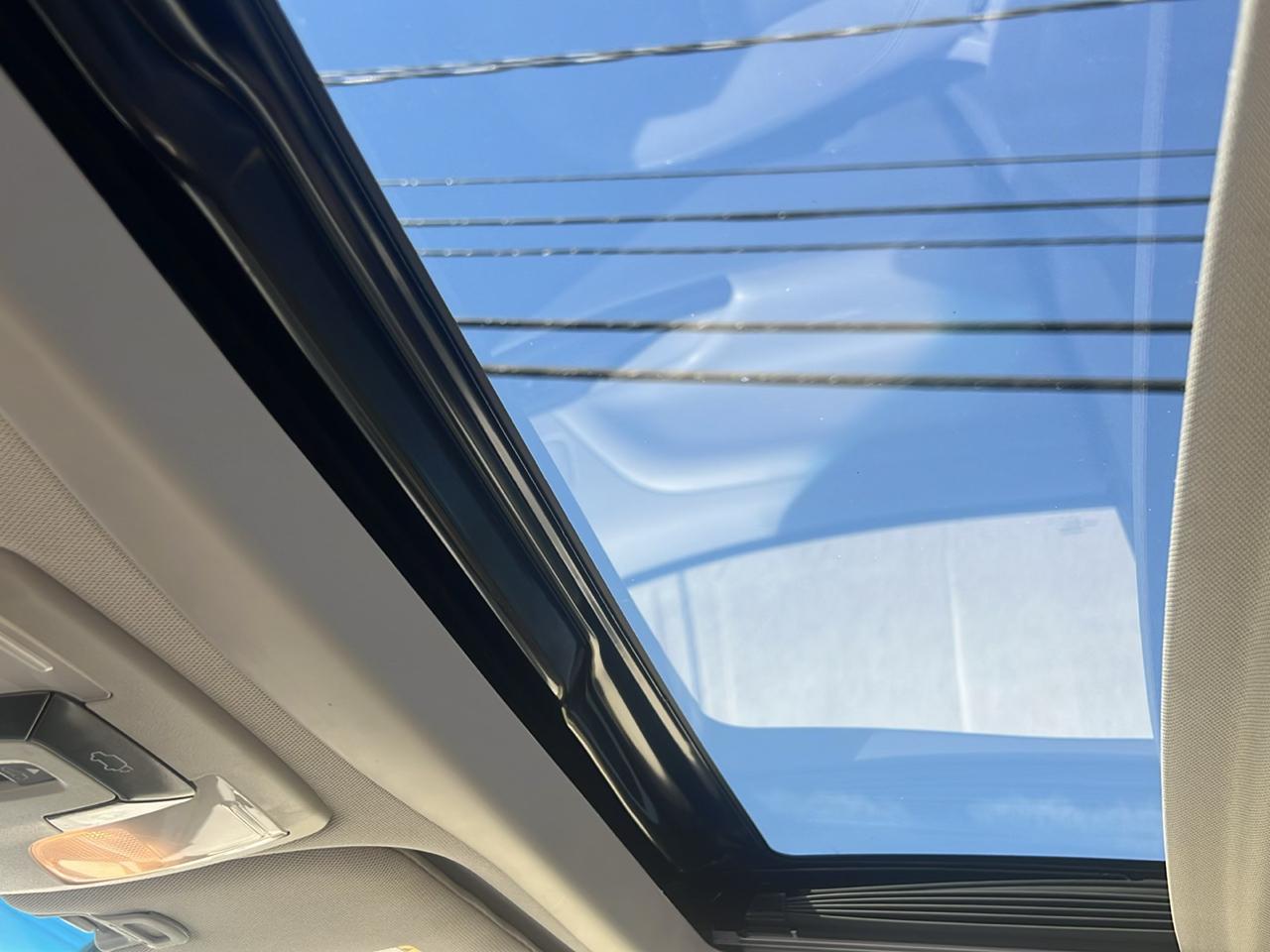 Toyota Sienna XLE 7-Passenger AWD 2017