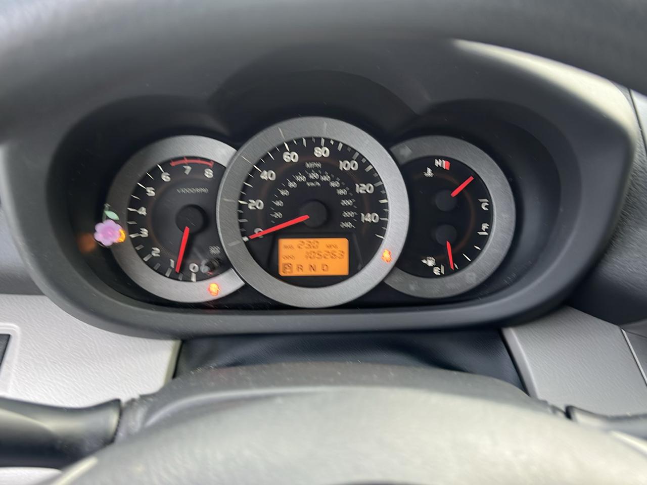 Toyota RAV4 Base V6 4WD 2010