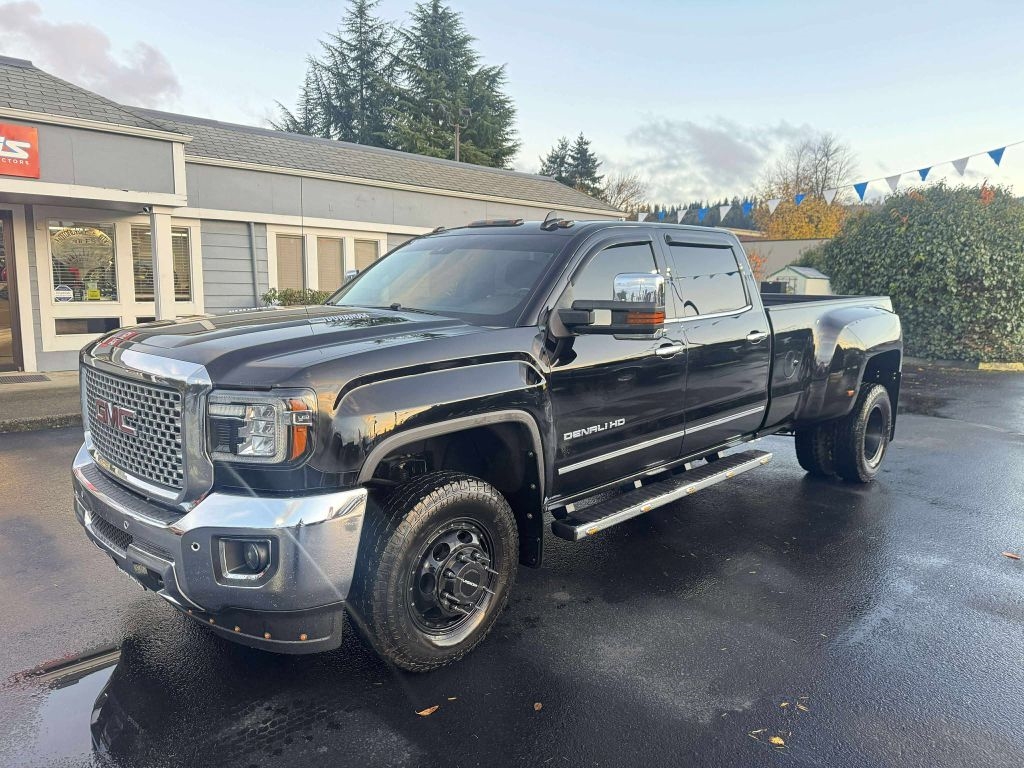 2015 GMC Sierra 3500HD Denali Crew Cab 4WD