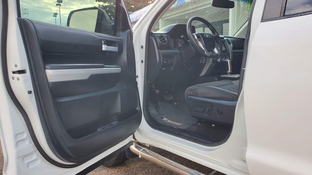 Toyota Tundra  2016 Toyota Tundra  2016