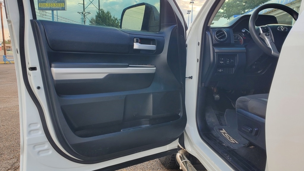 Toyota Tundra  2016 Toyota Tundra  2016
