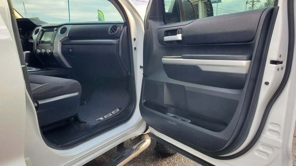 Toyota Tundra  2016 Toyota Tundra  2016