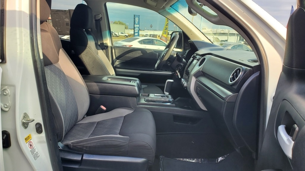 Toyota Tundra  2016 Toyota Tundra  2016