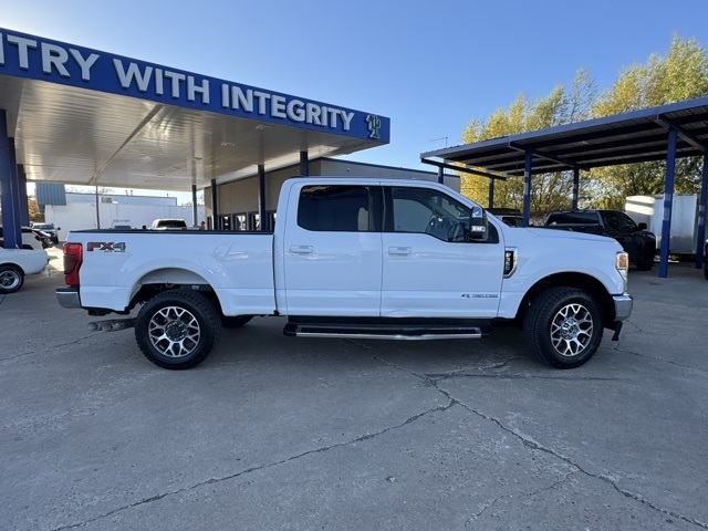 2022 Ford F-350 Lariat photo 2