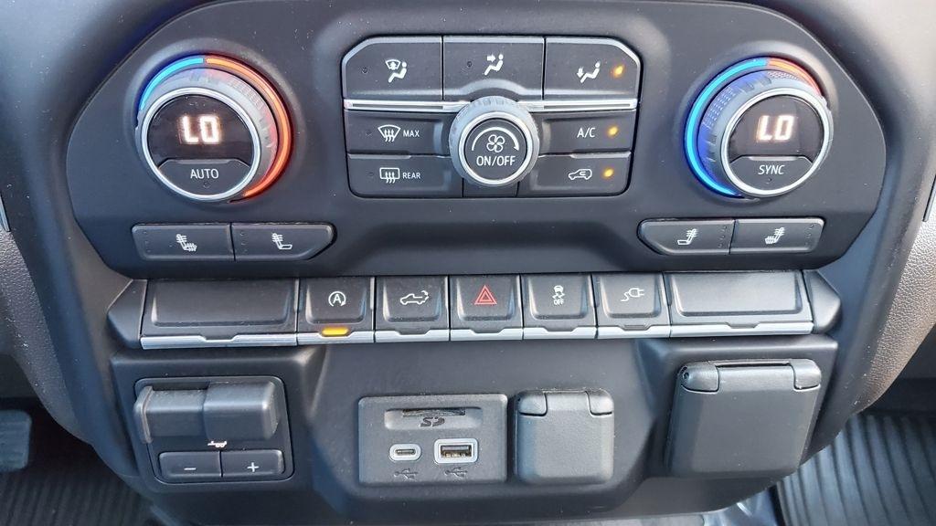 Chevrolet Silverado 1500  2021