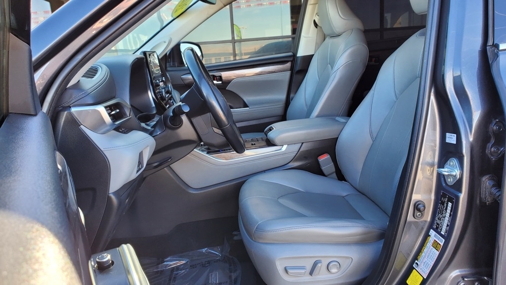 Toyota Highlander  2021