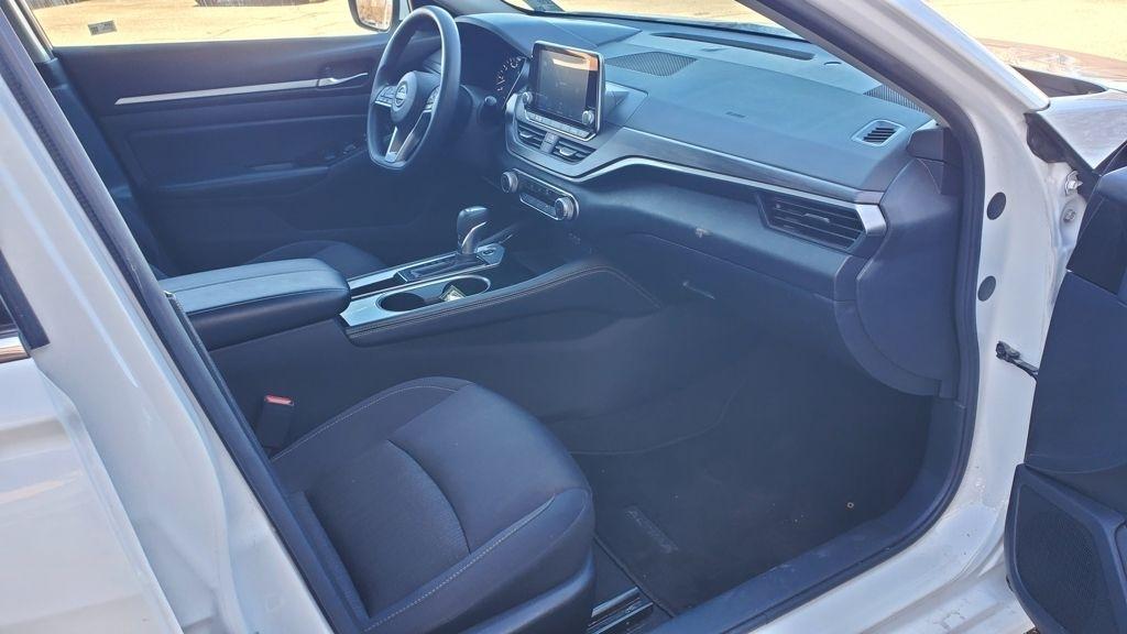 Nissan Altima  2023