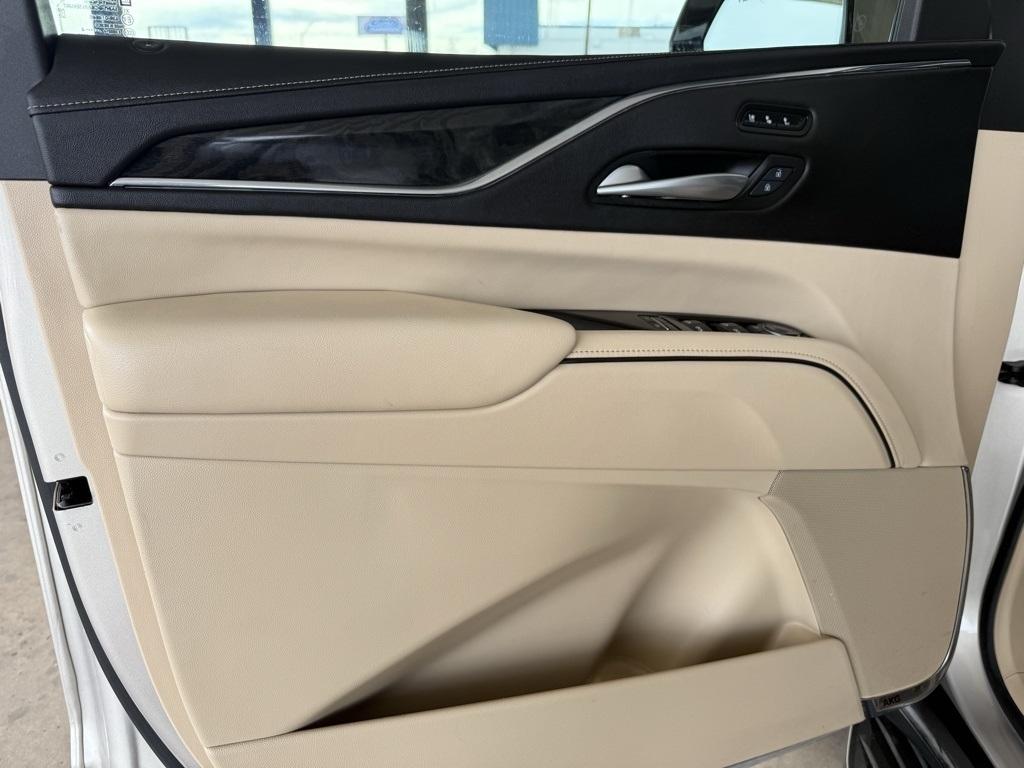 Cadillac Escalade  2024