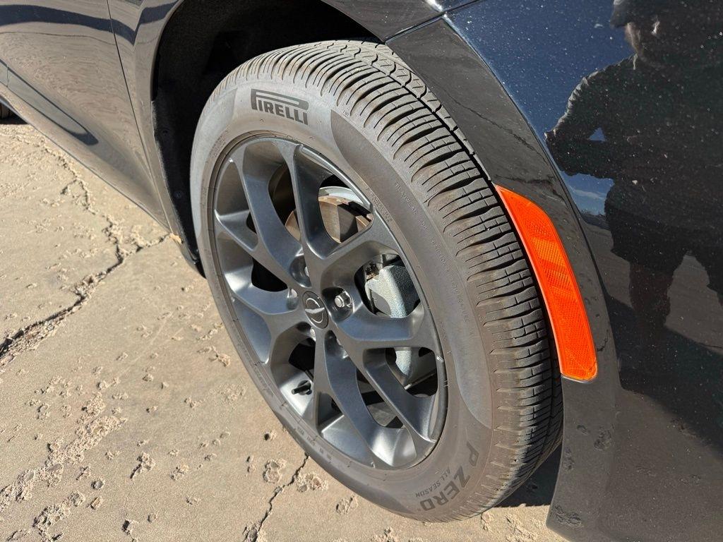 Chrysler Pacifica  2024