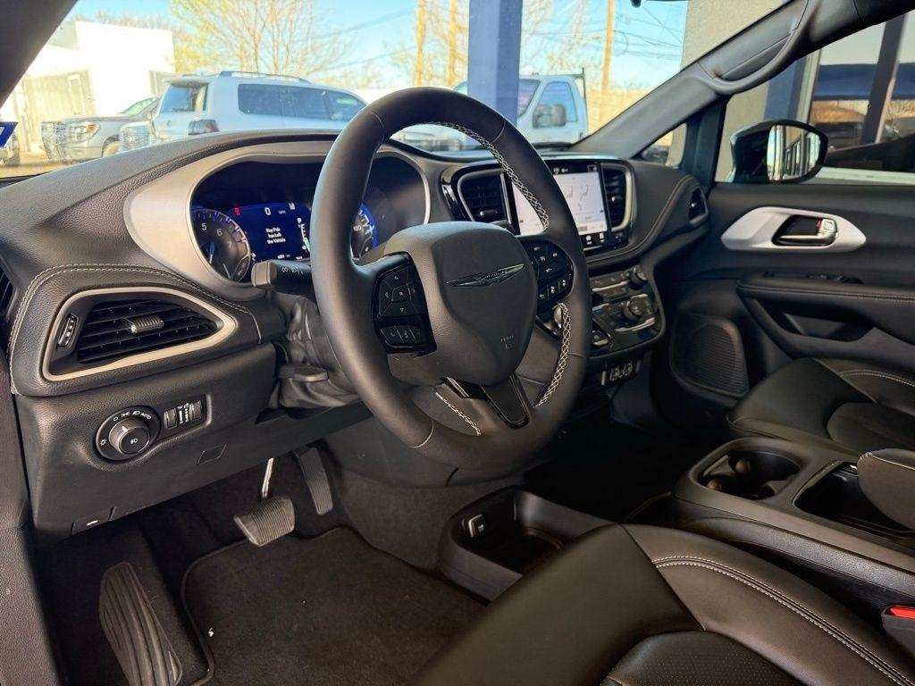 Chrysler Pacifica  2024