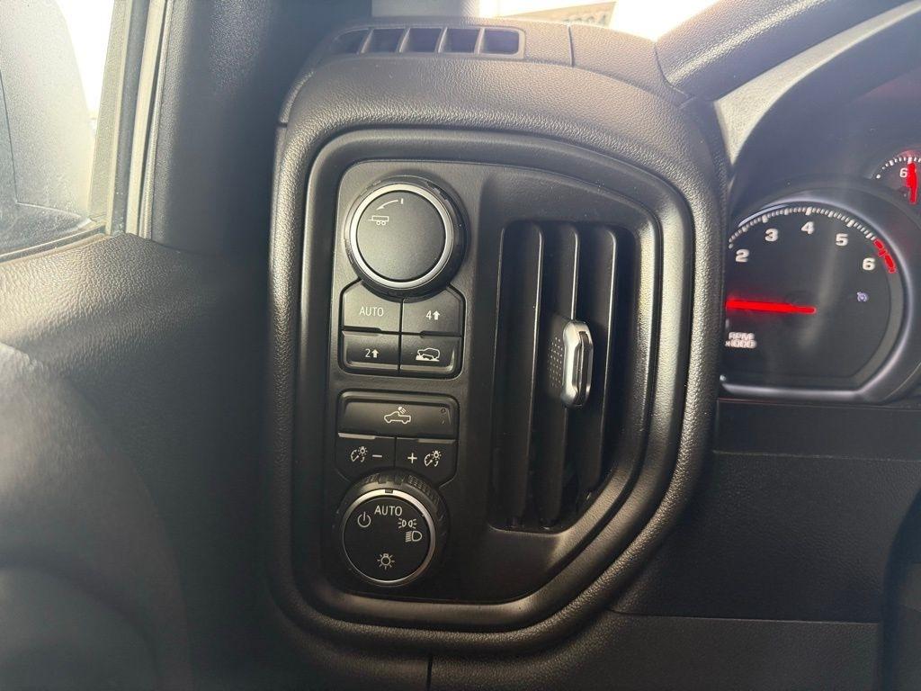 Chevrolet Silverado 1500  2021