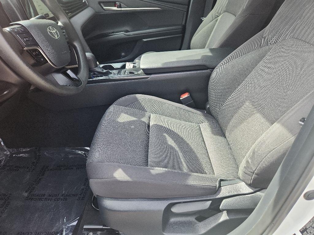 Toyota Camry  2025