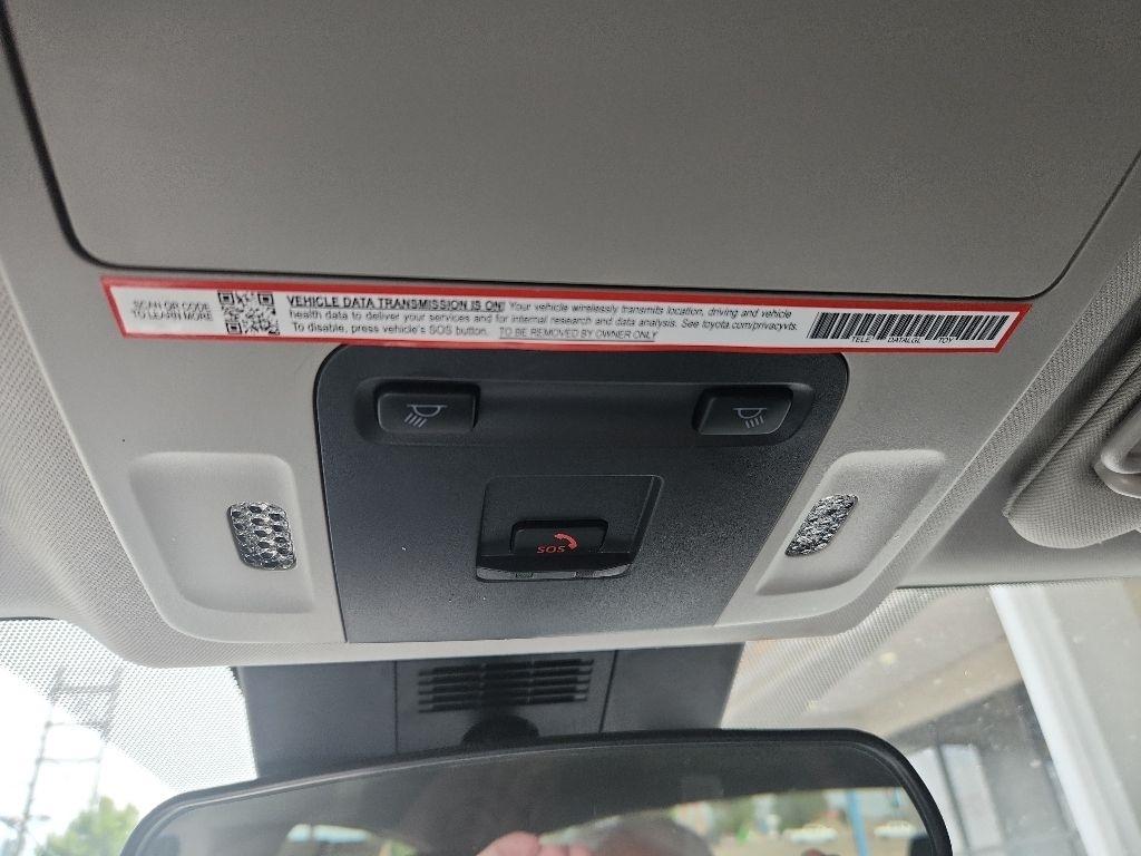 Toyota Camry  2025
