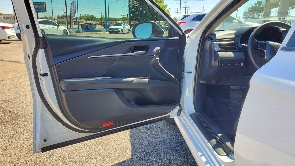 Toyota Camry  2025